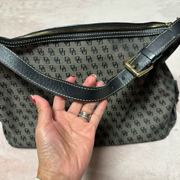 Dooney & Bourke Jacquard signature large bag - Picture 7 of 16